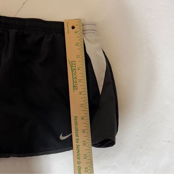 Nike Dri Fit Running Black And Pink Shorts Size Adult medium M - Picture 14 of 15
